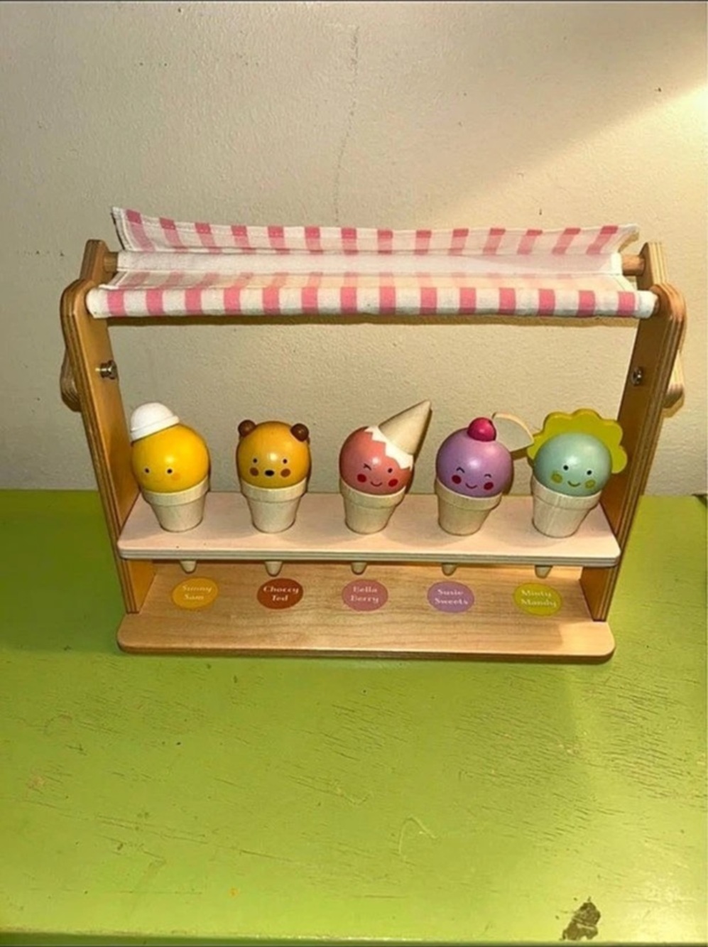 Tender Leaf Toys Scoops and Smiles Wooden Ice Cream Stand Pink Striped